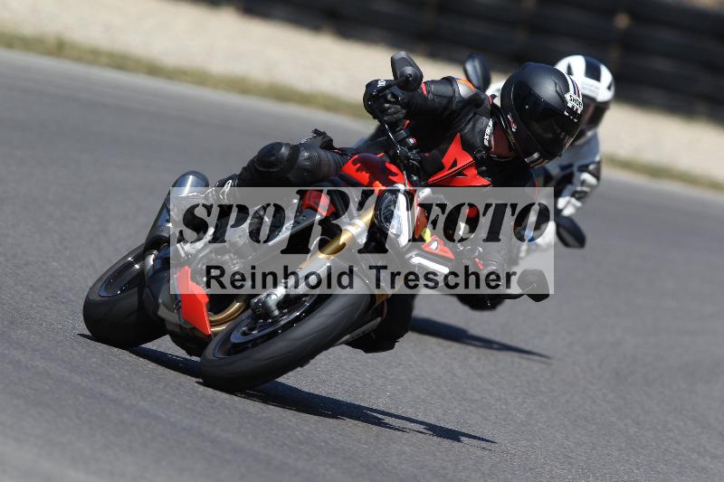 Archiv-2022/51 10.08.2022 Freeride Training ADR/Medium/40